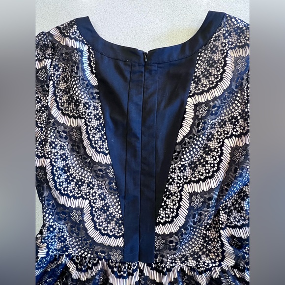 Skies Are Blue Black & Cream Lace Peplum Top Sz Small - Picture 12 of 13